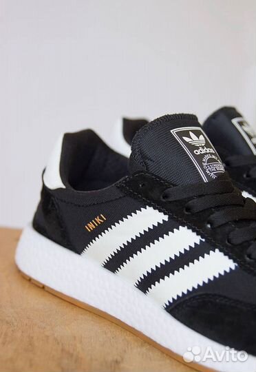 Кроссовки Adidas iniki Runner Luxe