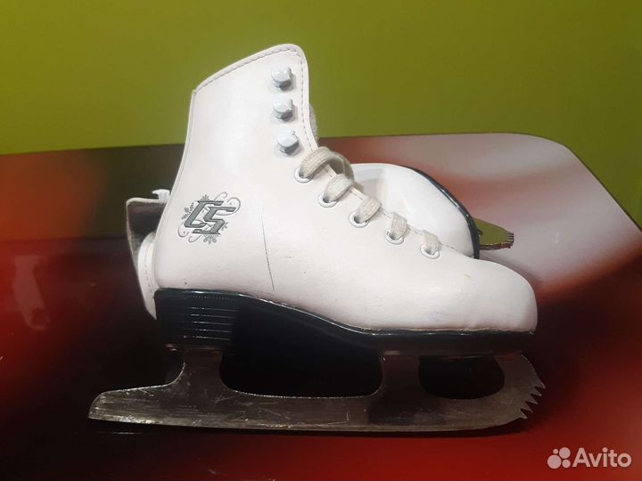 Коньки фигурные