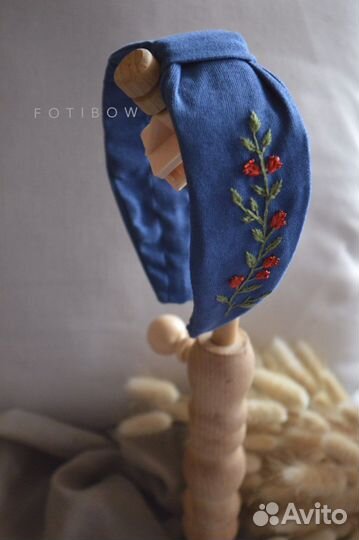 Ободок с вышивкой ручной работы