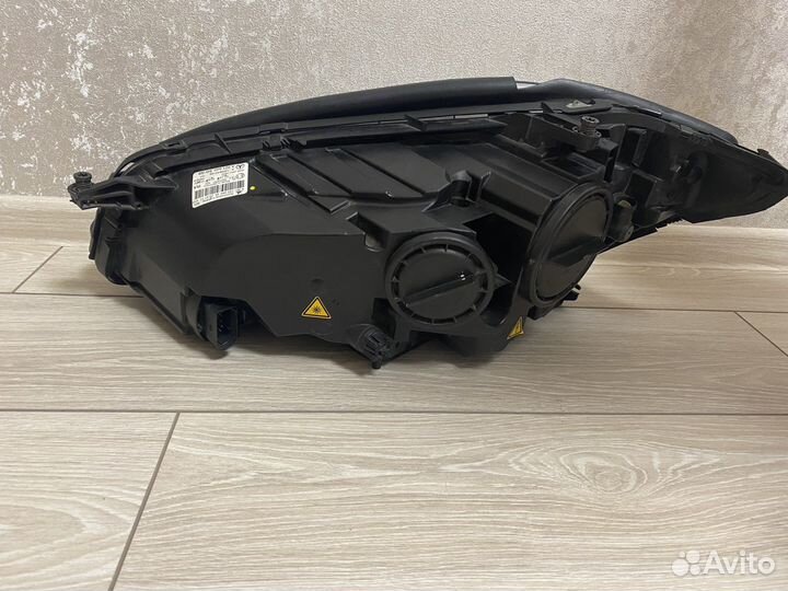 Фара правая Mersedes W221