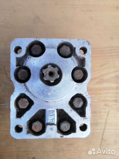 Насос масляный