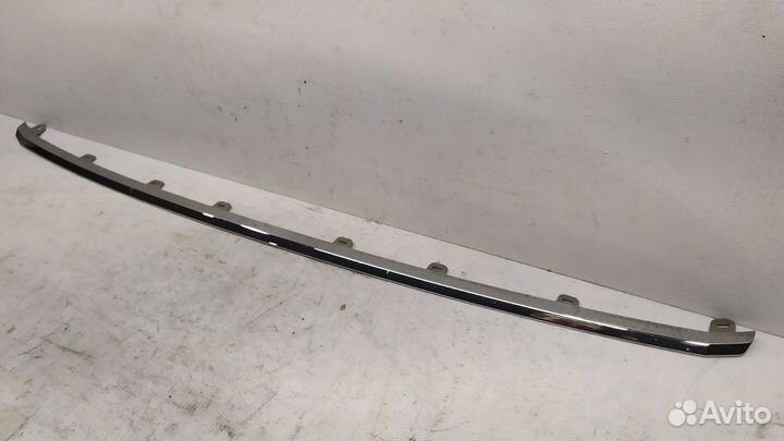 Молдинг решетки радиатора Toyota Land Cruiser 200