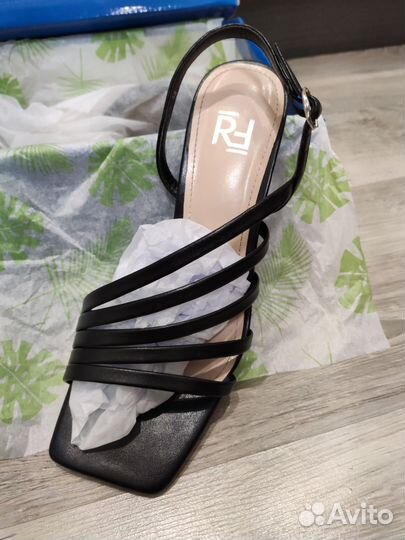 Босоножки женские 38 размер