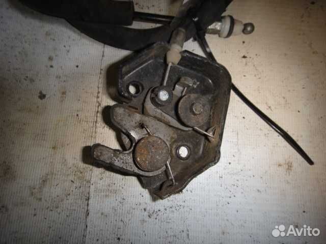 Замок двери Starex (97-08) зад R нижний б\у (арт. 817104A510)