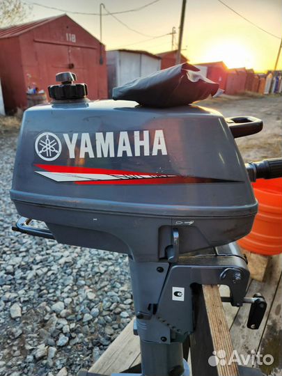 Лодочный мотор Yamaha 3