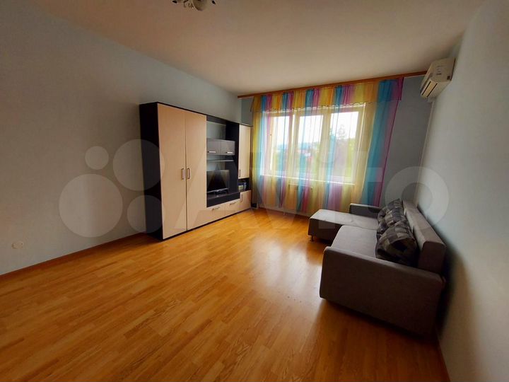 1-к. квартира, 52 м², 4/10 эт.