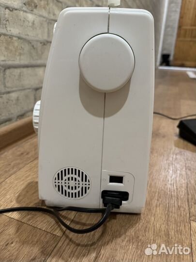 Швейная машина Singer 8280