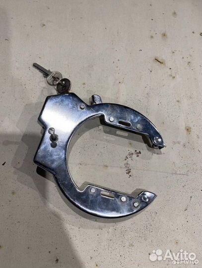 Велозамок-блокиратор колеса