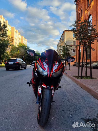 Honda cbr 1000rr