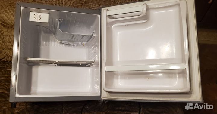 Минихолодильник daewoo FR-062AIX