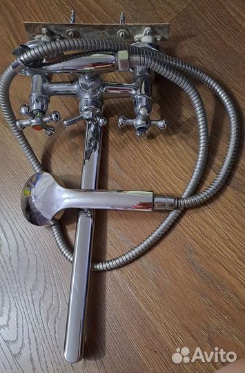 Смеситель на запчасти, лейка, гусак, шланк