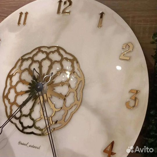 Настенные часы в арабском стиле