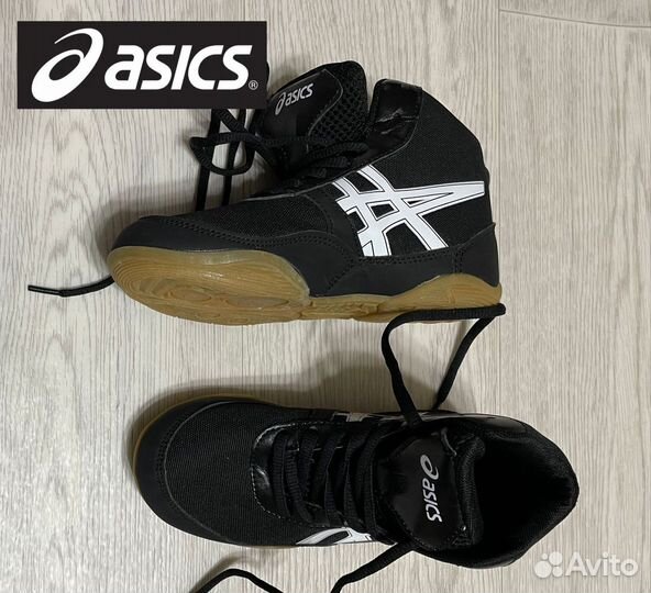 Борцовки asics новые размер 32
