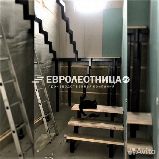Лестница на металлическом каркасе с площадкой