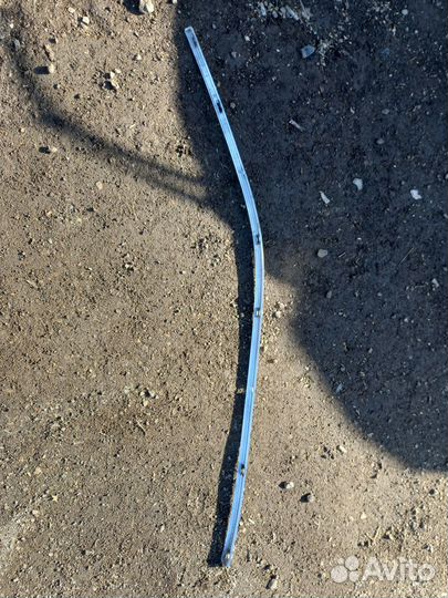 Молдинг двери передний левый Vw Touareg 3 2019