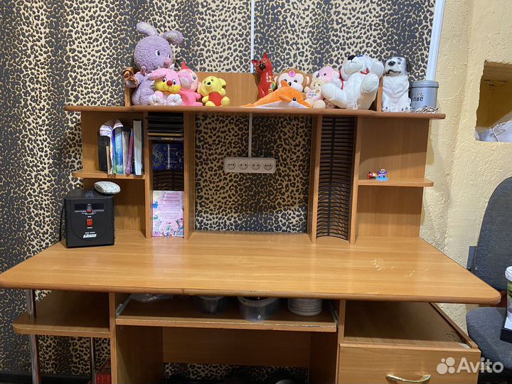 Компьютерный стол