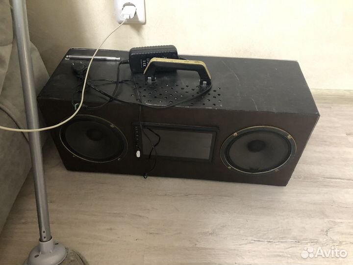 Музыкальная колонка