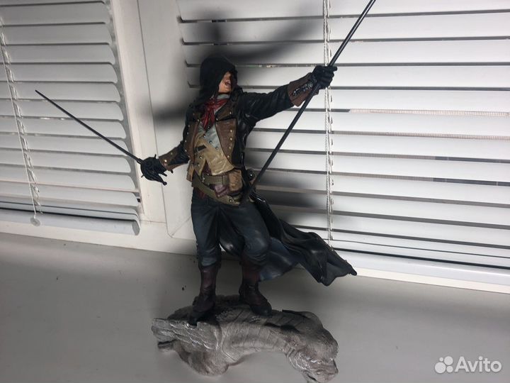 Фигурка Арно Assassins Creed