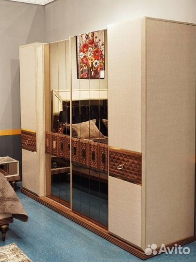 Спальный гарнитур