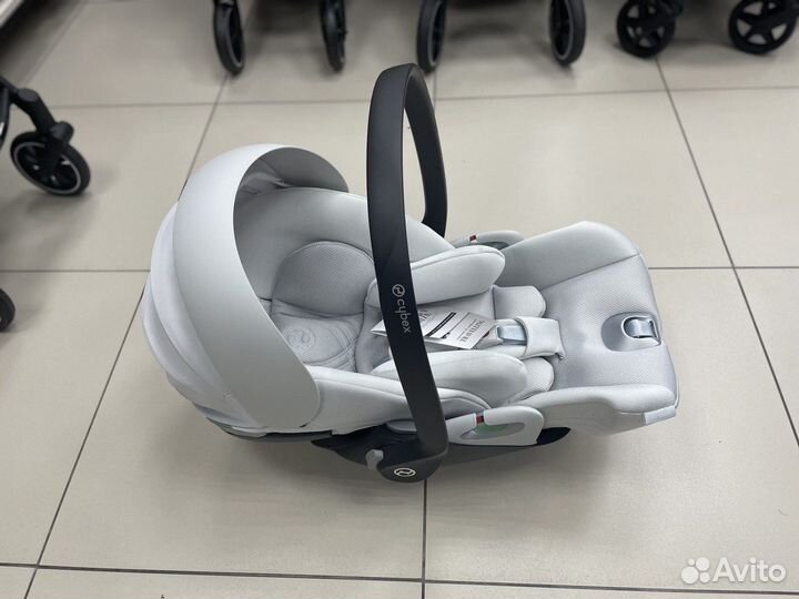 Cybex Cloud T i-Size Plus Platinum White