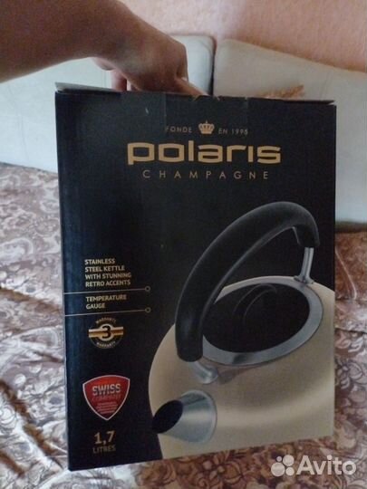 Чайник электрический Polaris