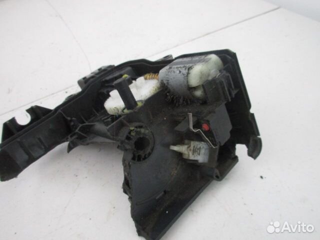 Замок двери Mercedes Benz Actros MP4