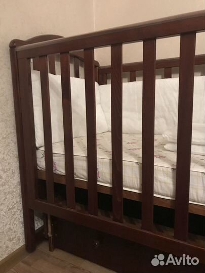 Детская кроватка Лель с маятником