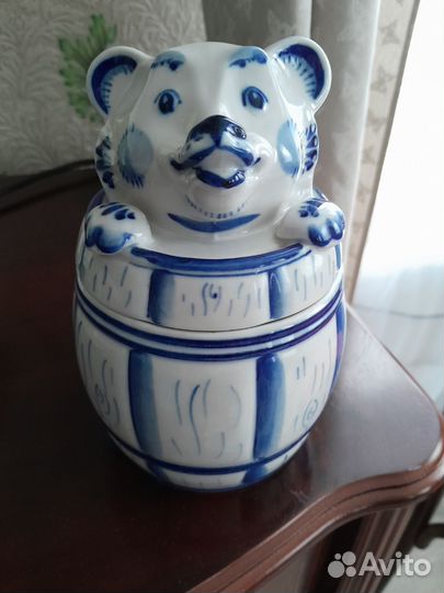 Гжель.Емкость для мёда.В идеальном состоянии