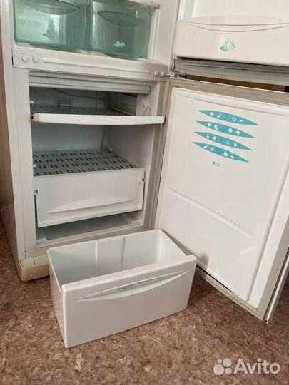 Холодильник бу stinol