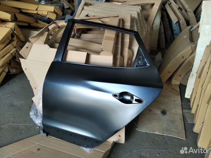 Дверь задняя левая под молдинг Hyundai IX 35