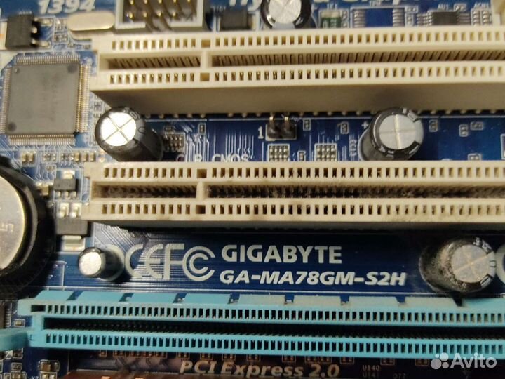 Материнская плата с процессором и памятью