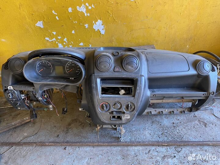 Торпеда Лада Гранта