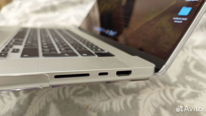 Apple MacBook Pro M1 16