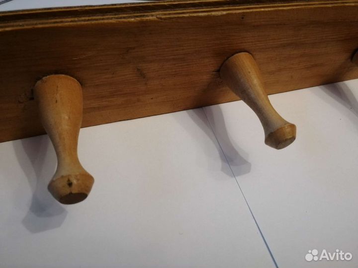 Вешалка для одежды настенная