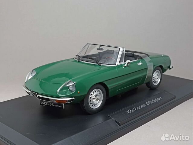 Alfa Romeo 2000 Spider 1:18 Norev