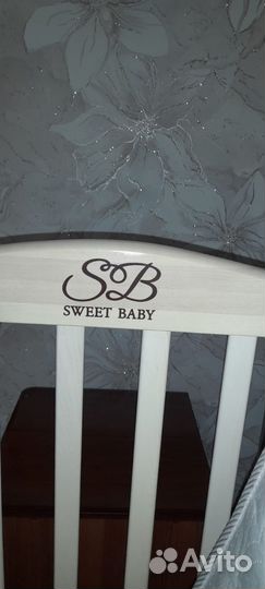 Детская кроватка с матрасом