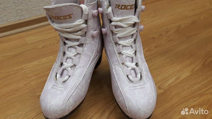 Женские фигурные коньки