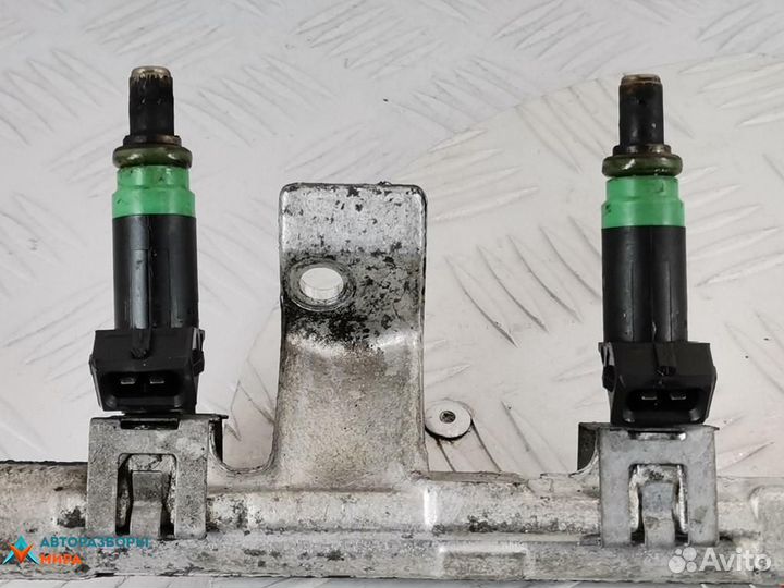 Форсунка Ford Fiesta 4 рест. 2002 1429840