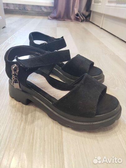 Босоножки для девочки