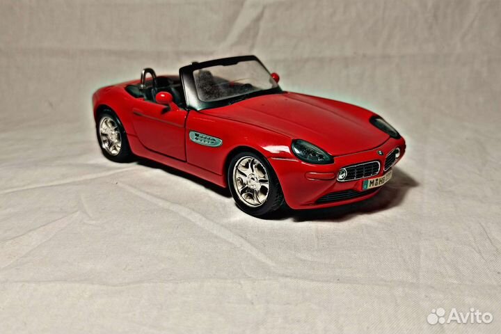 Масштабная модель BMW Z8 Maisto 1/24