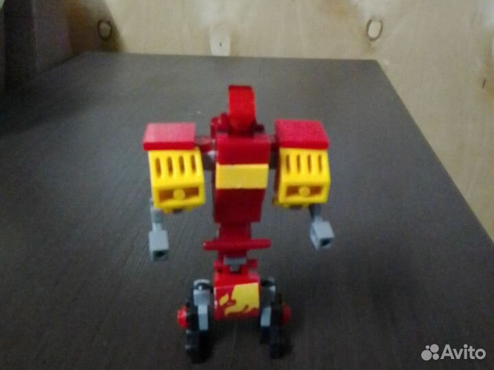 Самоделка лего робот