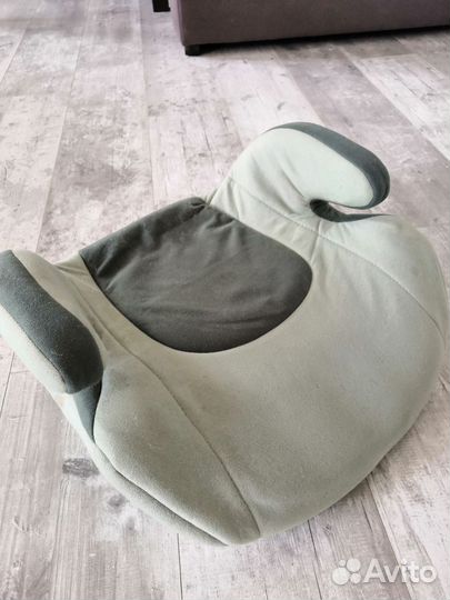 Детский бустер автомобильный