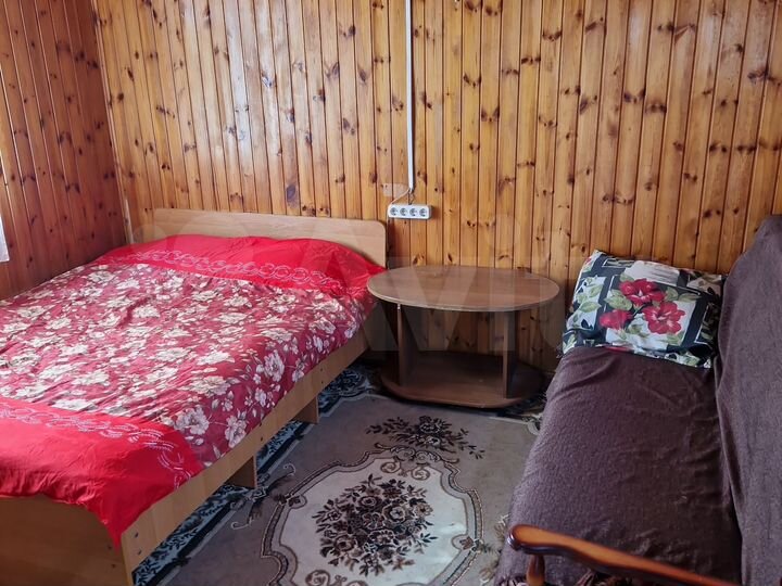 Дом 32 м² на участке 2 сот.