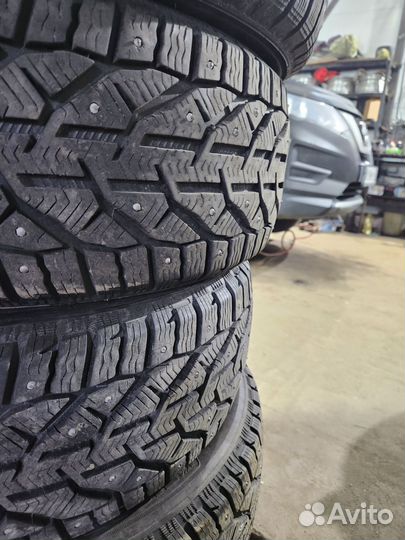 Tigar SUV Ice 215/60 R17