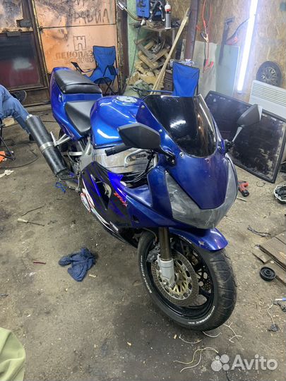 Honda cbr 900rr