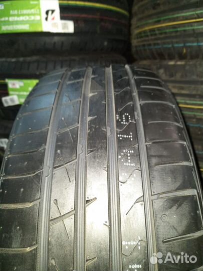 Habilead HF330 215/50 R17 95W