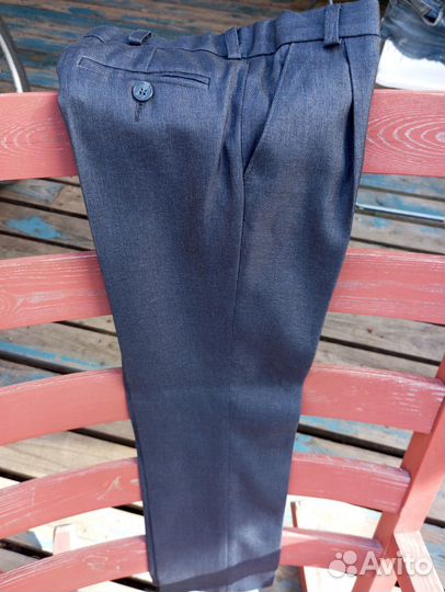 Школьные брюки и жилет 134