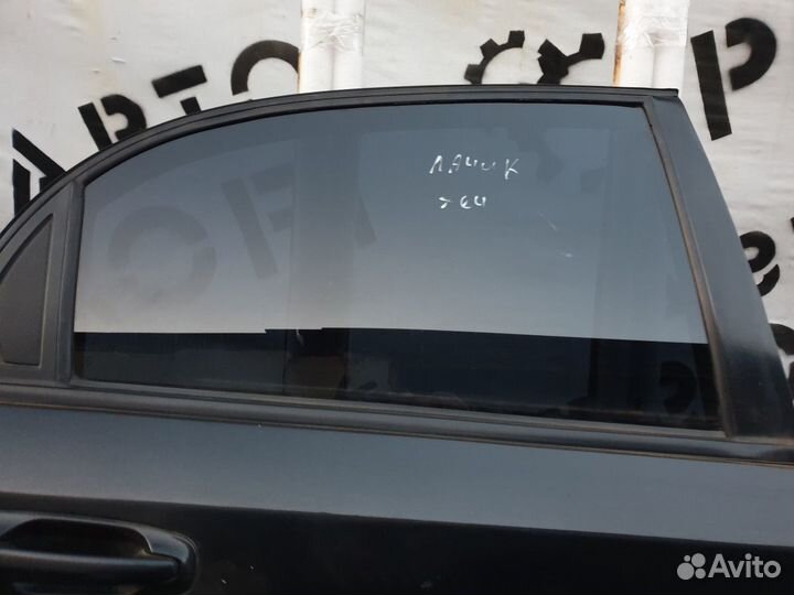 Стекло двери задней правой Chevrolet Lacetti