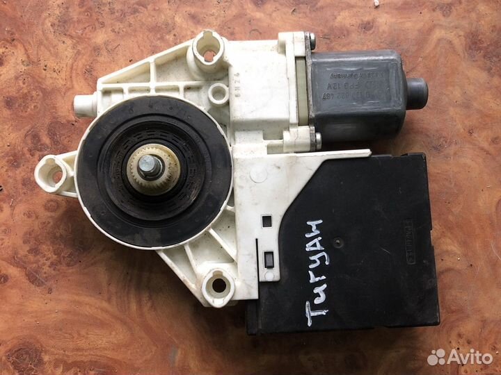 Моторчик стеклоподъемника VW Tiguan