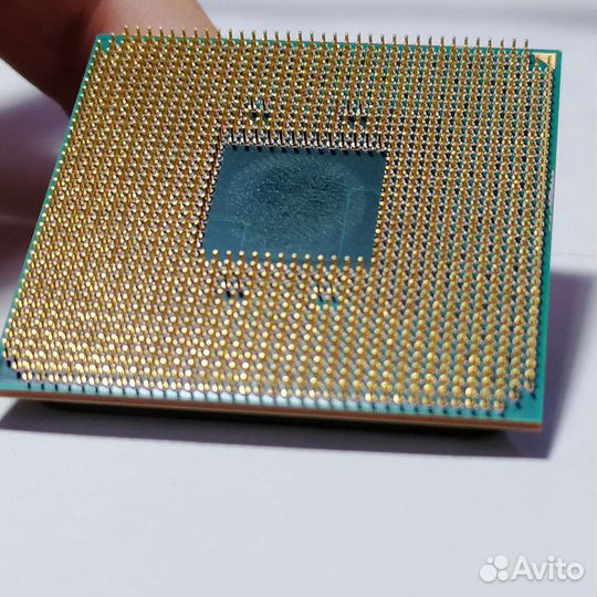 Процессор AMD Ryzen 3 2200g